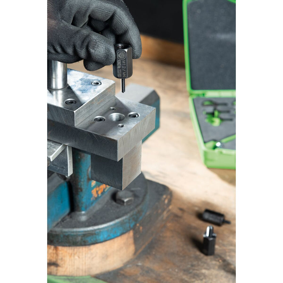 V3H37B57AE4868A8173C4B3085E62D940B9R7380833P7