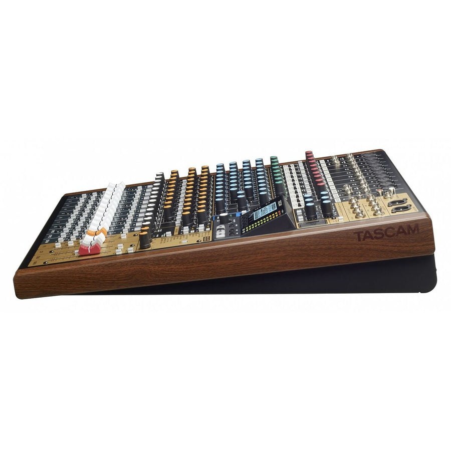 V4H2C37C10E367841951F76734C35B98F28R5901308P9